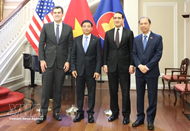 Deputy PM meets with senior U.S. officials